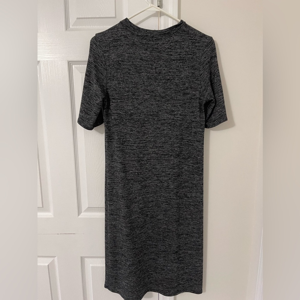 Medium Forever 21 business causal dress.